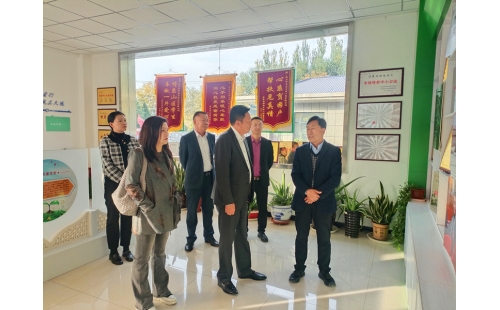 金鳳區(qū)黨委常委、統(tǒng)戰(zhàn)部部長韓廷鋒蒞臨銀川伊百盛調(diào)研民族團(tuán)結(jié)進(jìn)步創(chuàng)建工作
